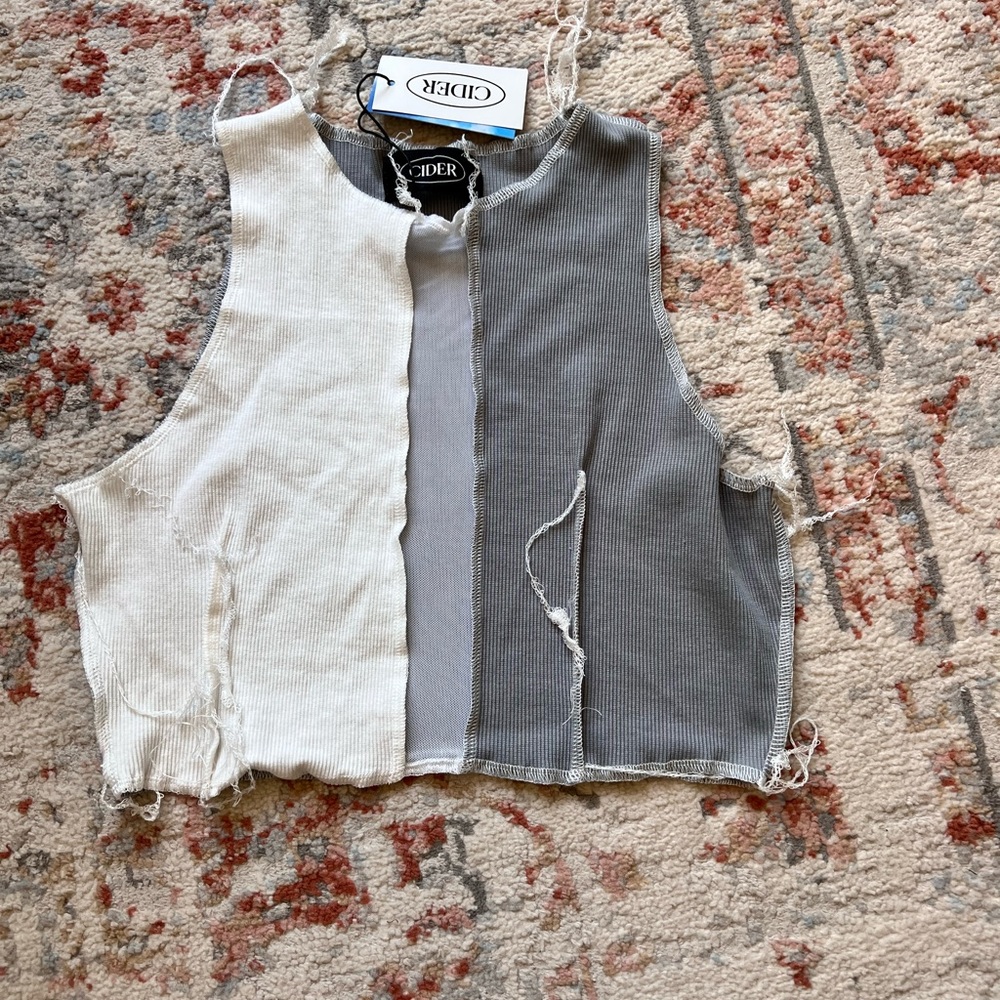 Stringy trending cropped tank top!